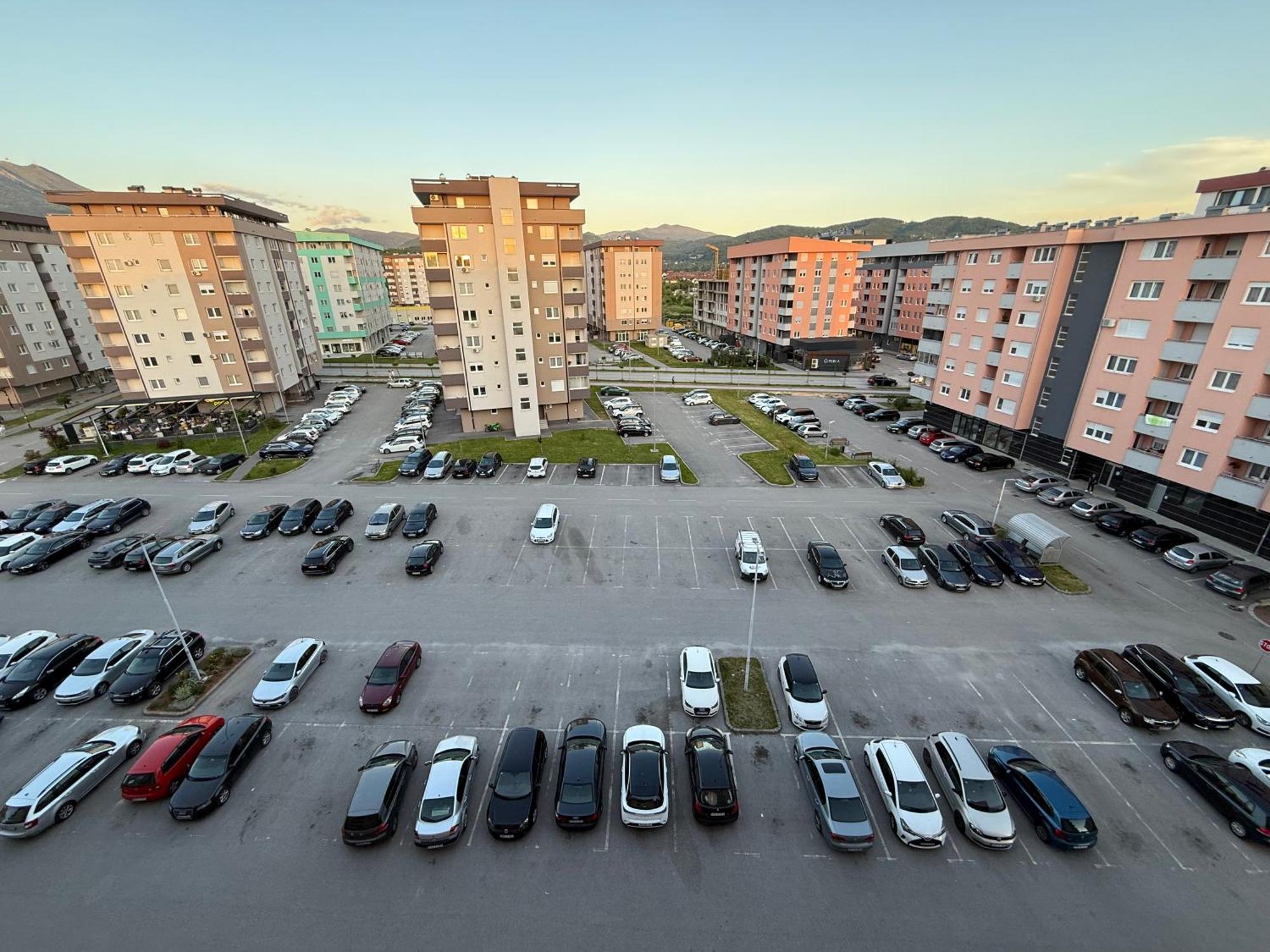 Uma Sarajevo #freeparking Apartment